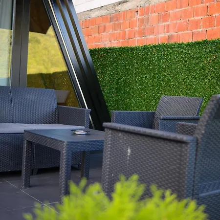 Unique House Paradiso בית נופש *