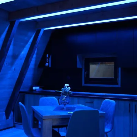 בית נופש Unique House Paradiso זבורניק